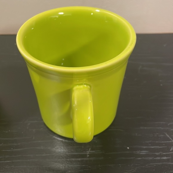 Vintage Fiesta-ware set of 2 green mugs! EUC! No chips or cracks. - Picture 4 of 5